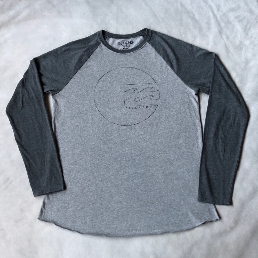 Billabong ~ Long Sleeve Tee ~ Mens Size Medium